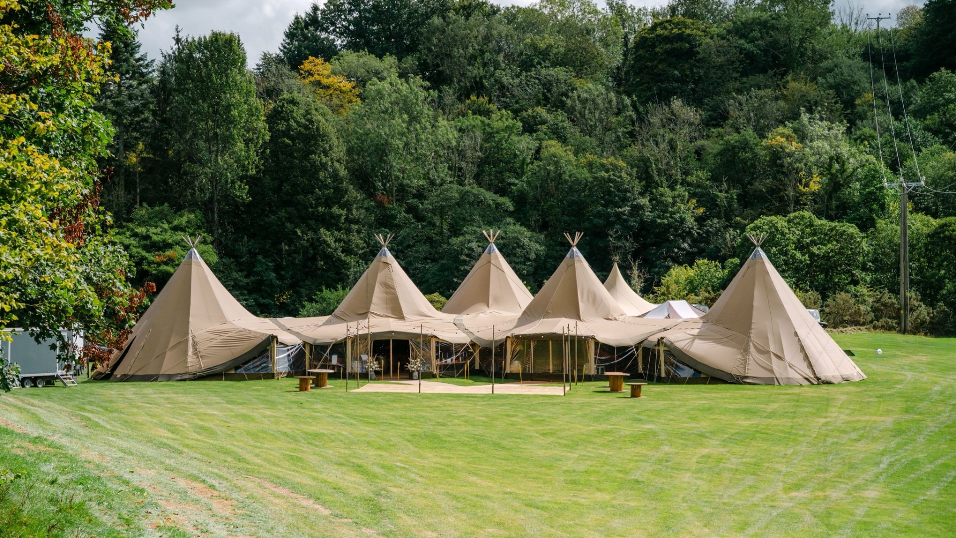 5 Giant Tipis