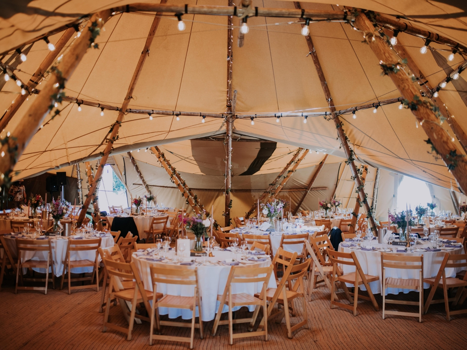 5'6" Round Table